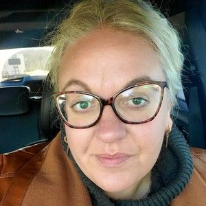 Meet your Posher, Posh